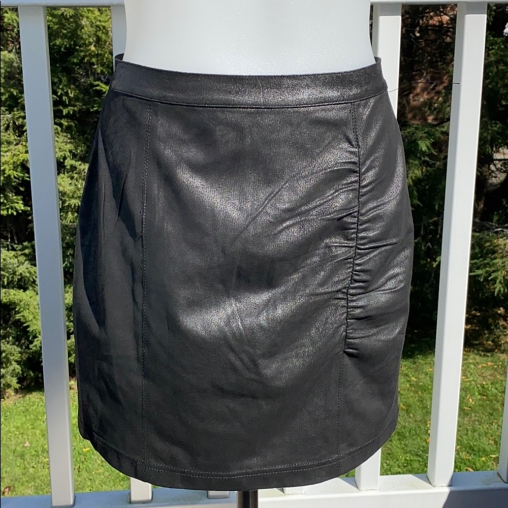 Free People Rumi Ruched Faux Leather Mini Skirt black size Small
